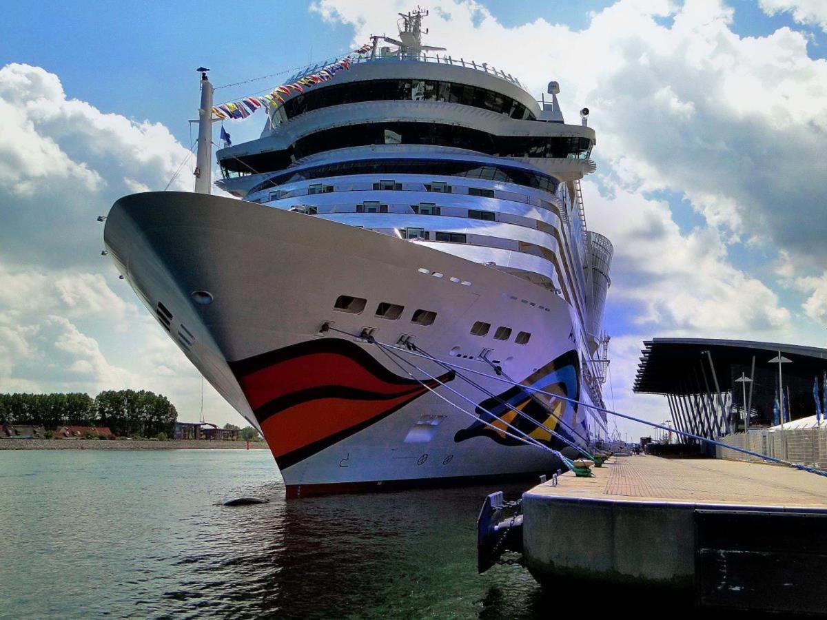 Vormann Jantzen, Direkt Am Leuchtturm Lägenhet Rostock Exteriör bild