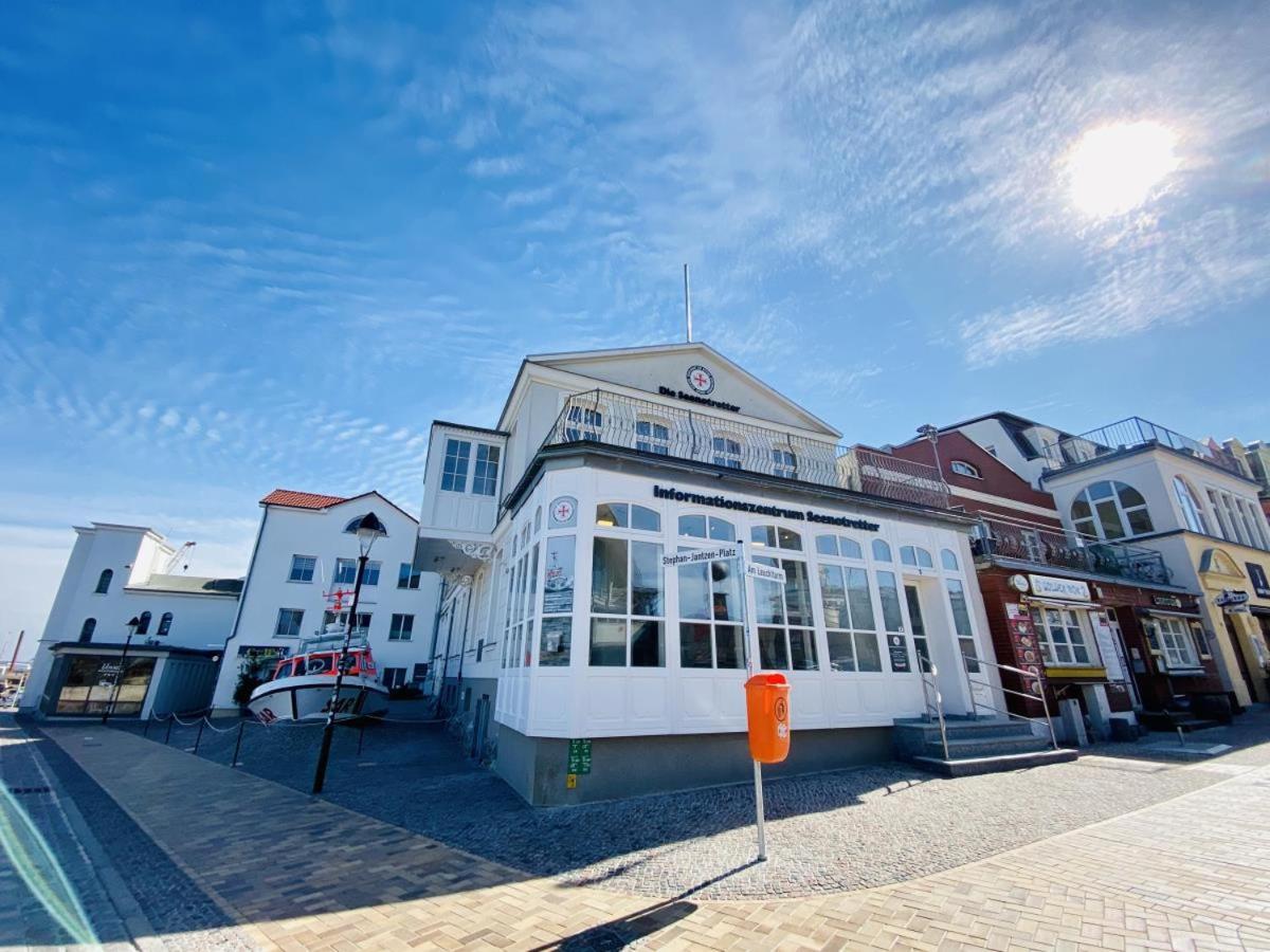 Vormann Jantzen, Direkt Am Leuchtturm Lägenhet Rostock Exteriör bild